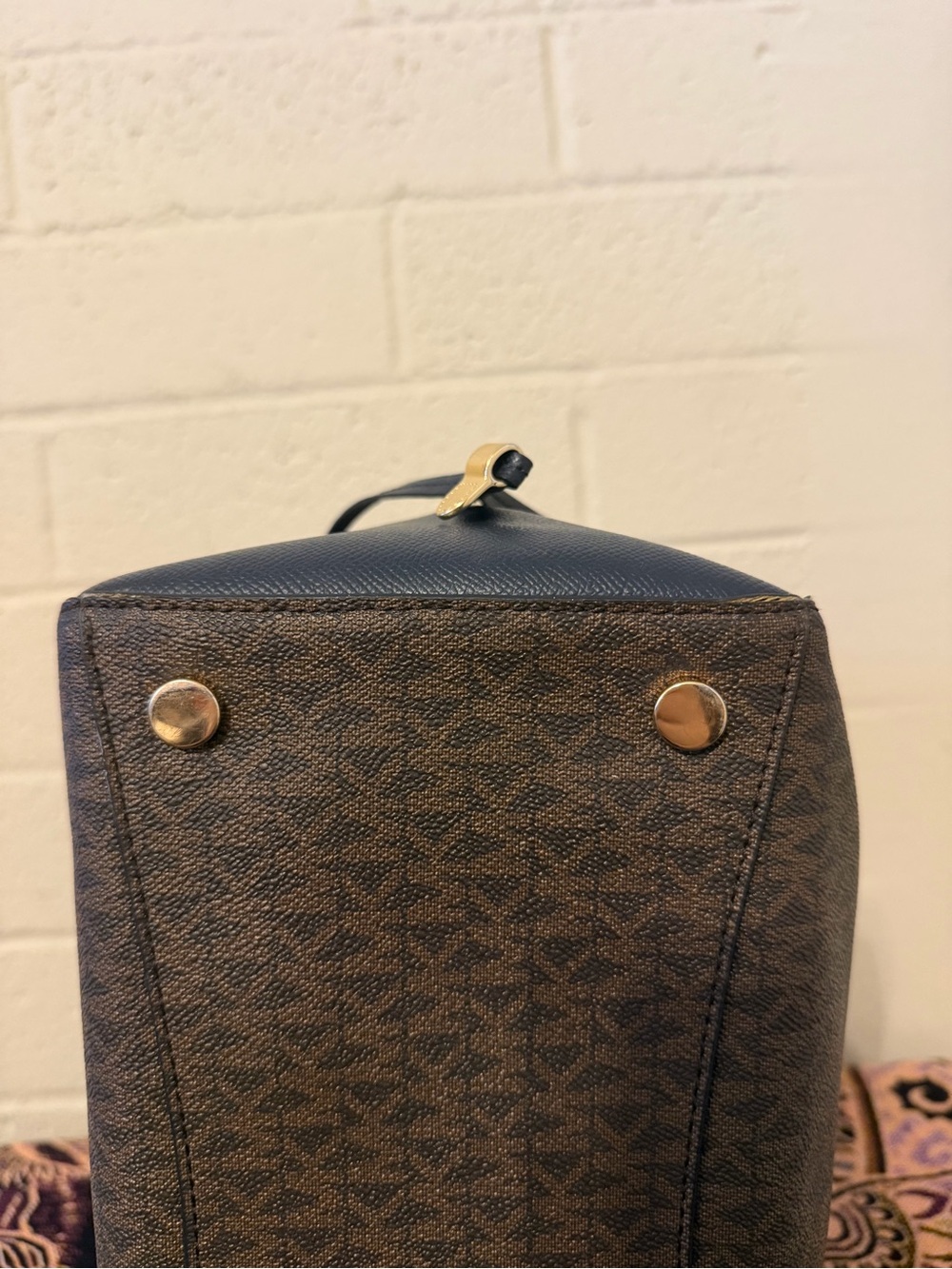Michael Kors Canvas Signature Tote Brown - Picture 6 of 10
